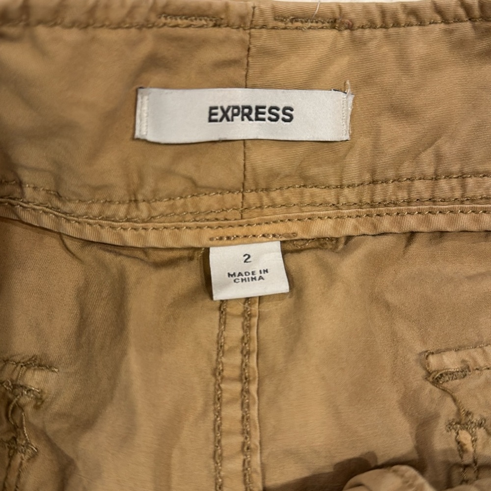 ✨Express | Shorts✨ - Picture 4 of 4